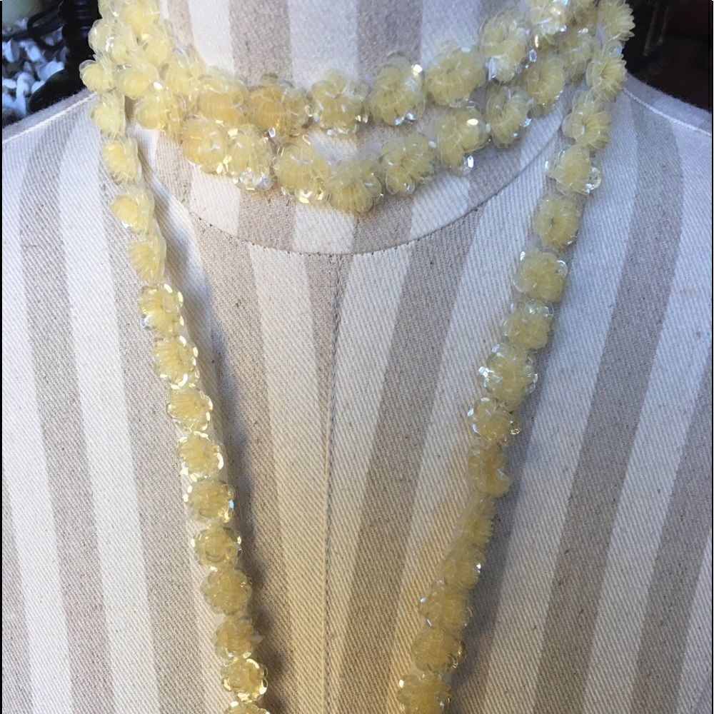 CREAM SEQUIN Rossettes 
